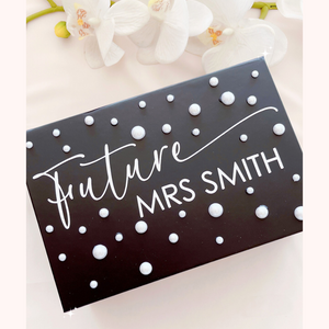 PERSONALIZED PEARL GIFT BOXES