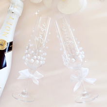 Load image into Gallery viewer, Custom pearl champagne flute glasses bride groom wedding glass